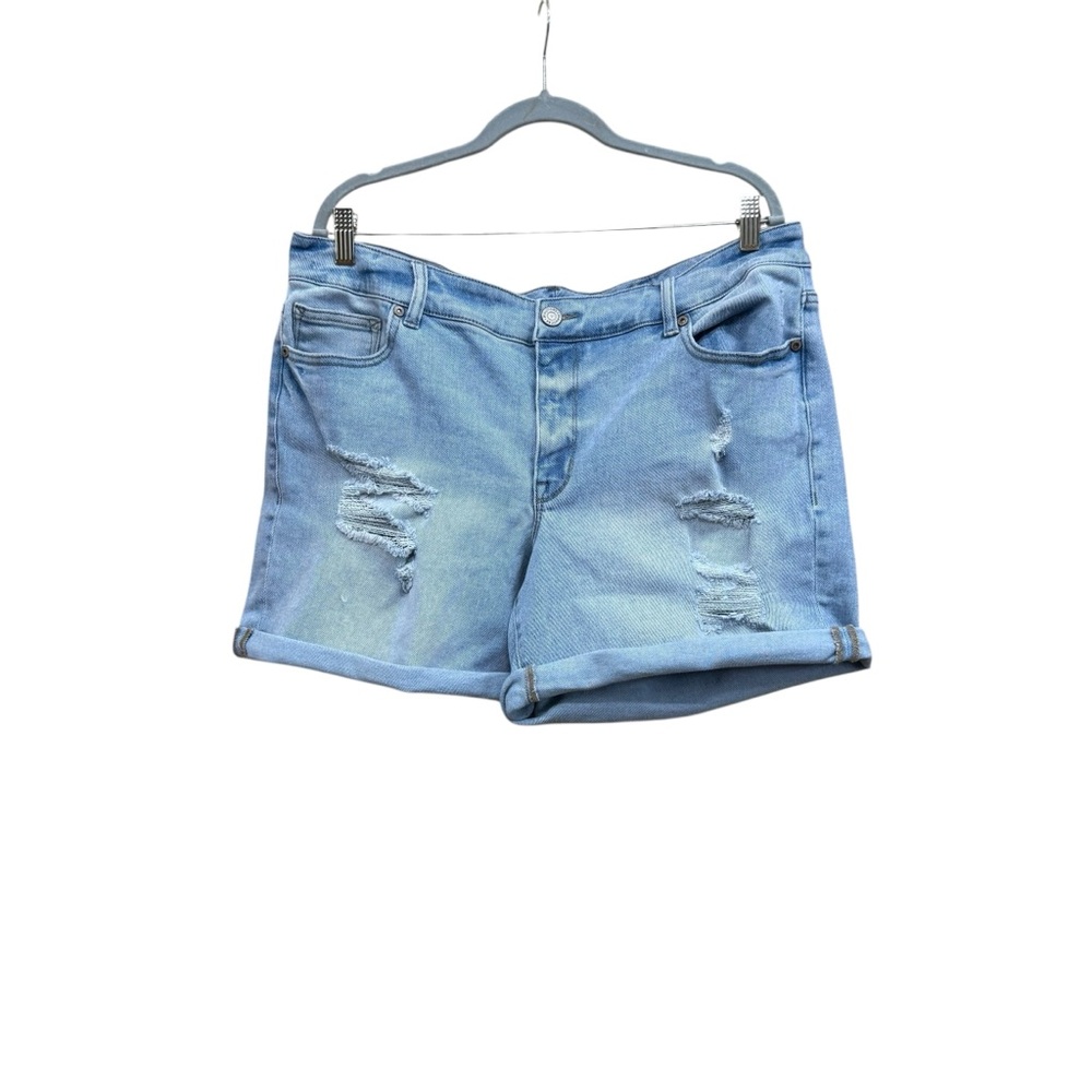 Maurices Light Blue Distressed Jean Shorts 18W Like New - Picture 2 of 5